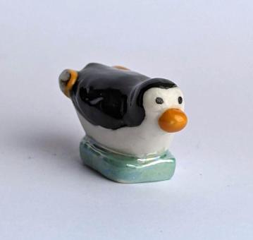 Pinguin auf dem Weh nach Hause 